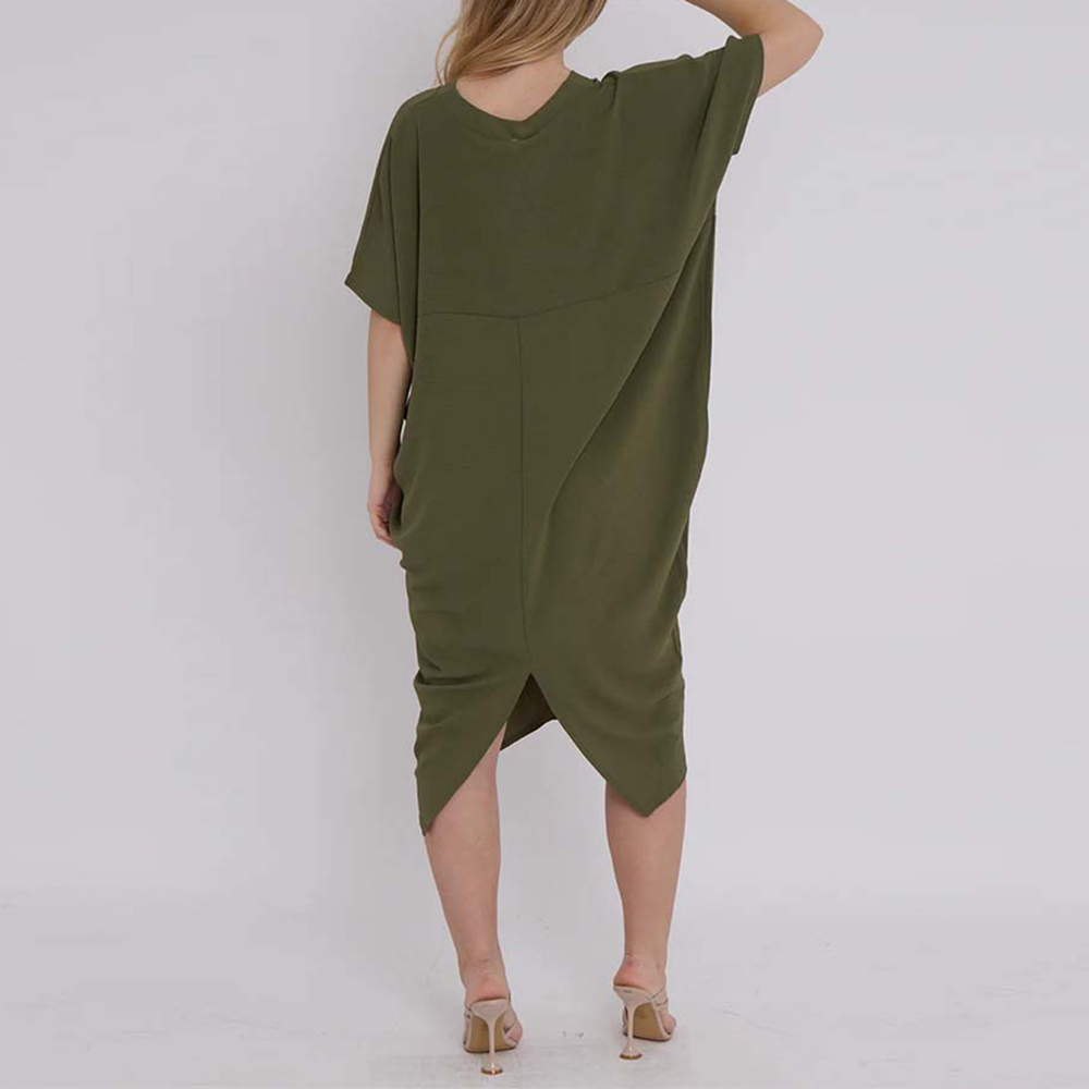 Vestido de seda hielo con cuello en V y manga murciélago de color liso