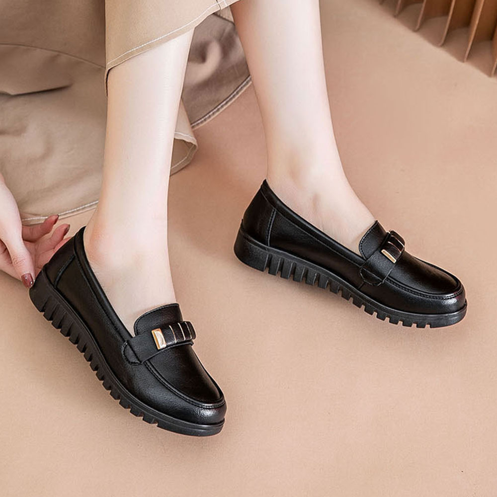 Spring and Autumn Women's Slip-On Leather Flat Loafers