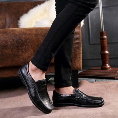 Zapatos casuales de cuero cómodos y sin cordones para hombre