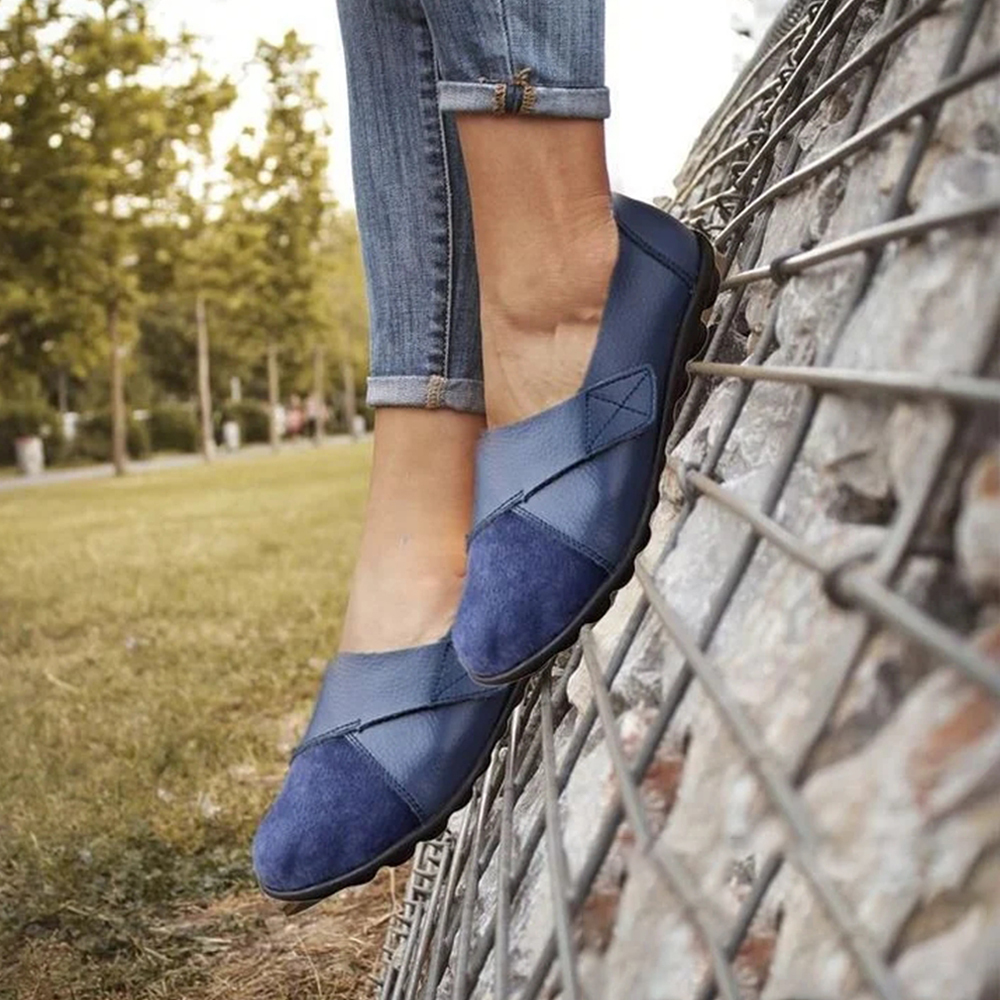 Zapatos casuales de cuero cómodos con velcro