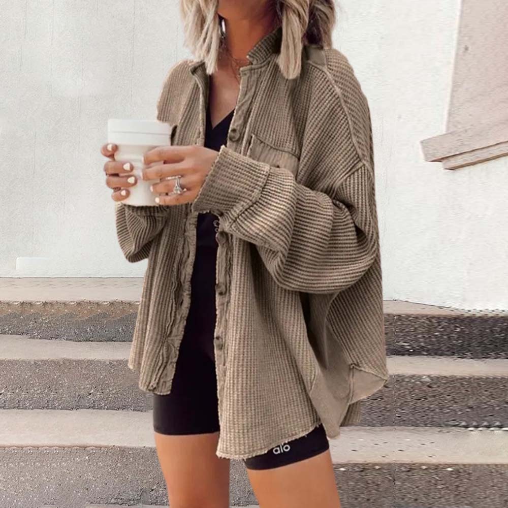 Chaqueta de camisa irregular de costura de bolsillo de solapa casual de otoño para mujer