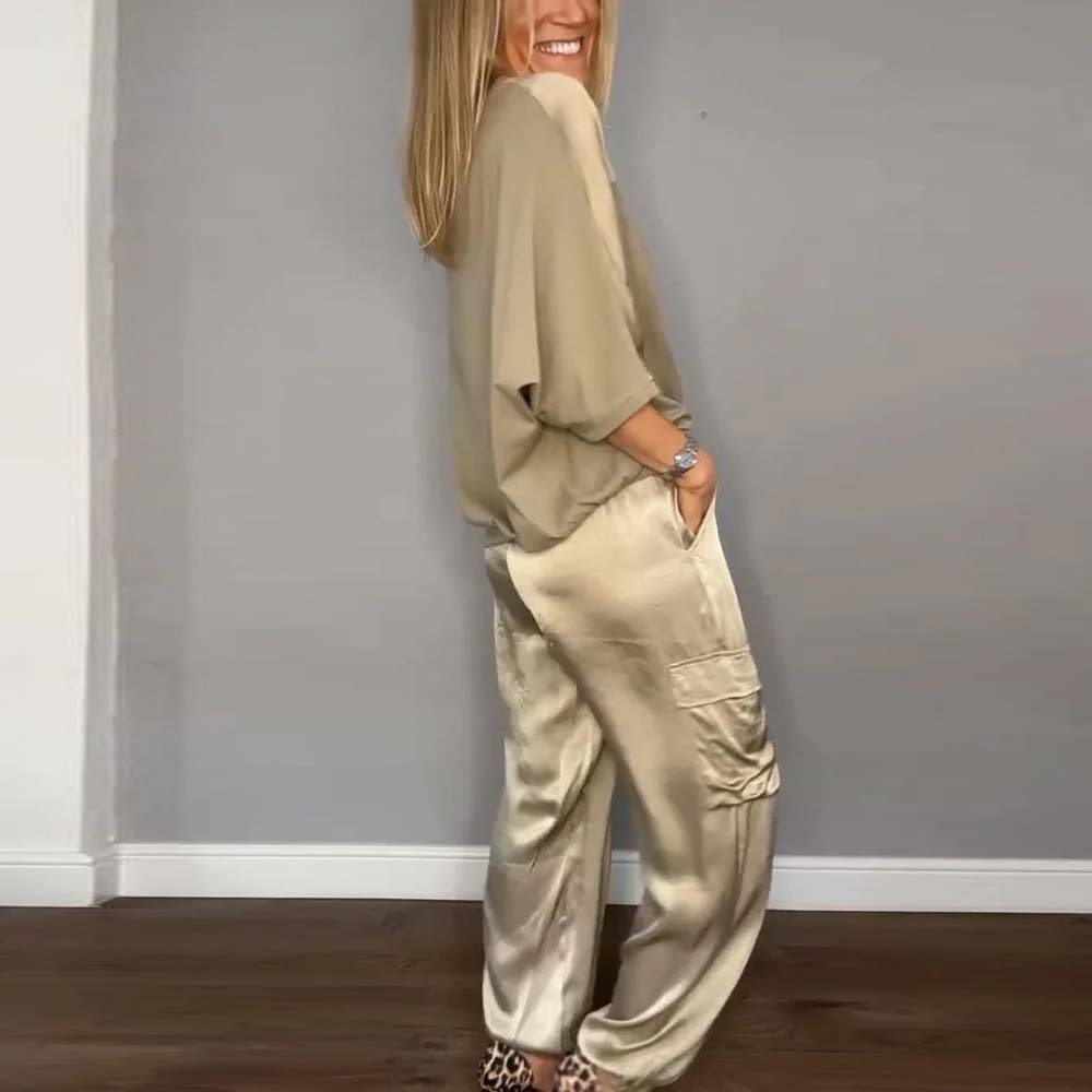 Conjunto dos piezas de top y pantalón media manga de raso liso