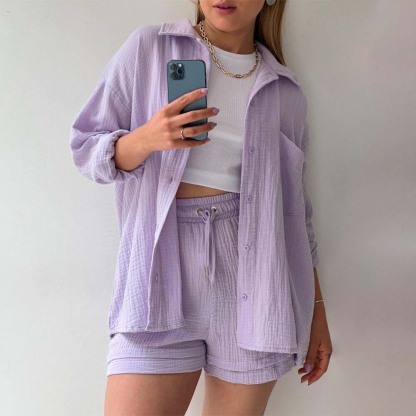 Traje de mujer (camisa de manga larga + pantalón corto)