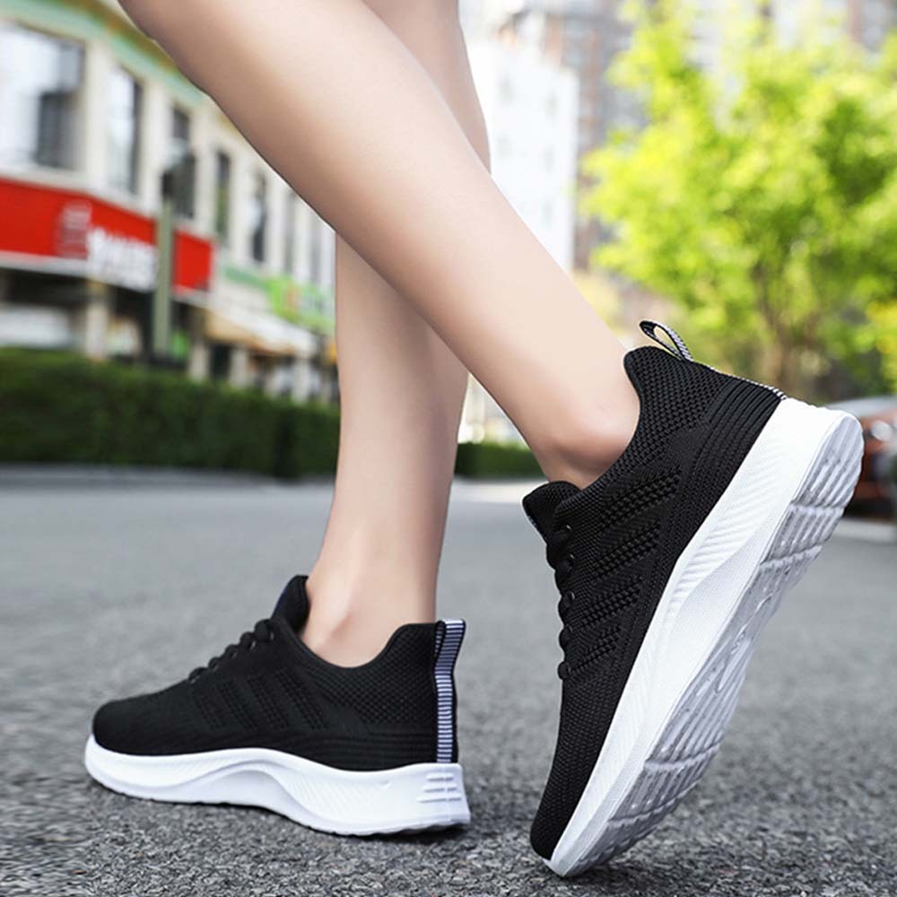 Women's Breathable Flyknit Mesh Casual Lace-up Sneakers
