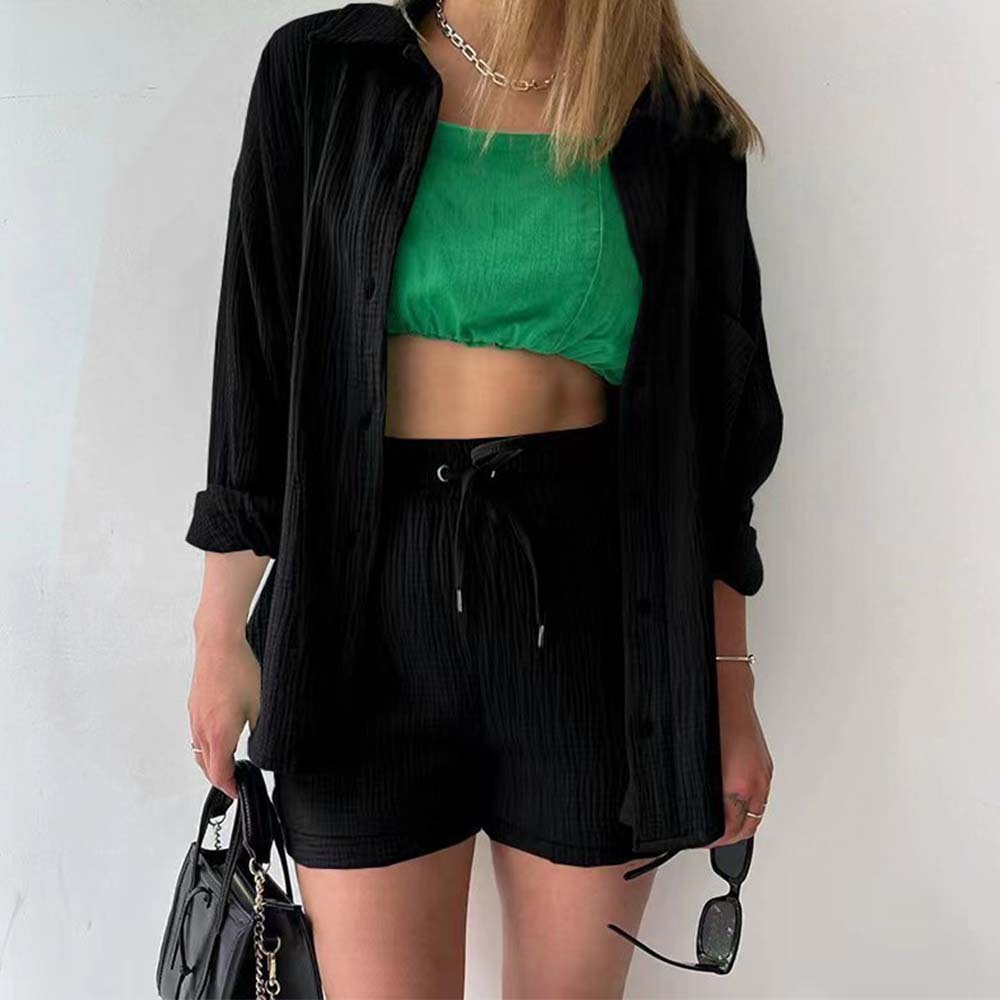 Traje de mujer (camisa de manga larga + pantalón corto)