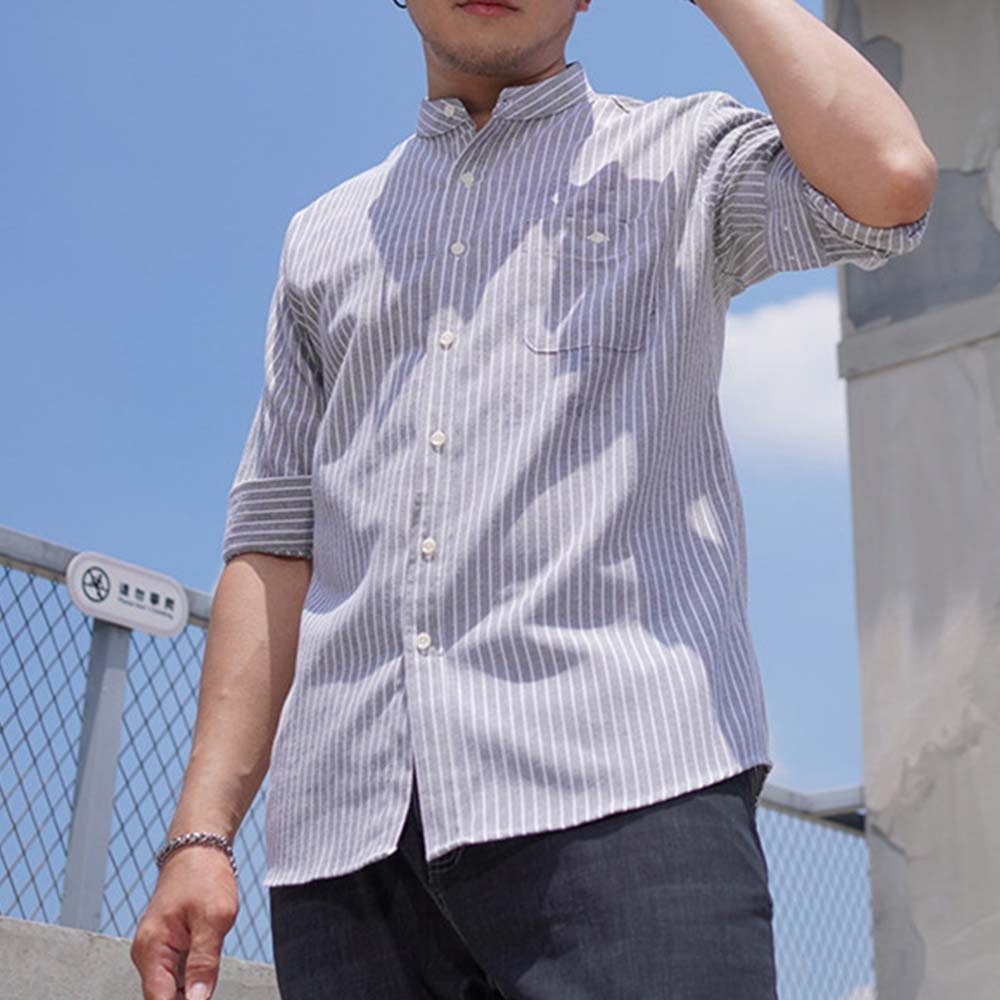 Camisa casual de manga larga a rayas con cuello levantado y talla grande para hombre