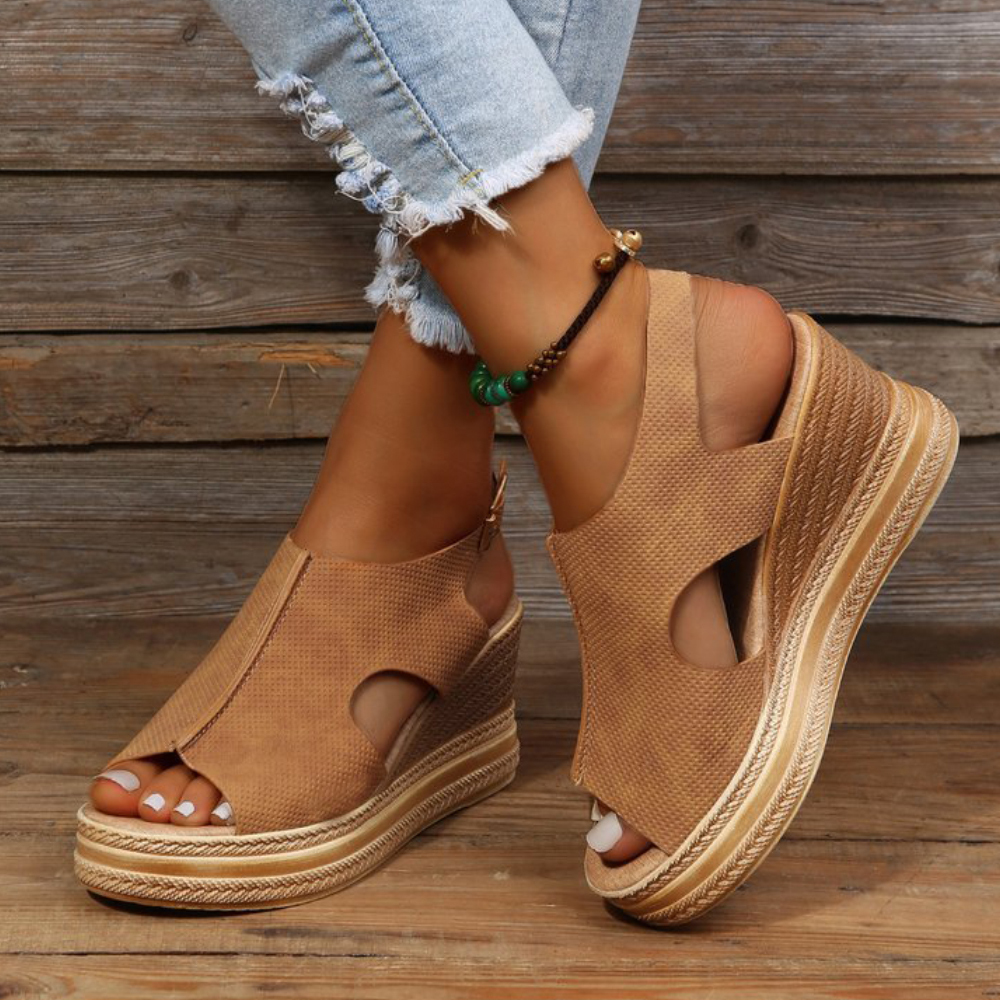 Olivoslindo Sandalias de cuña con hebilla y punta abierta estilo romano