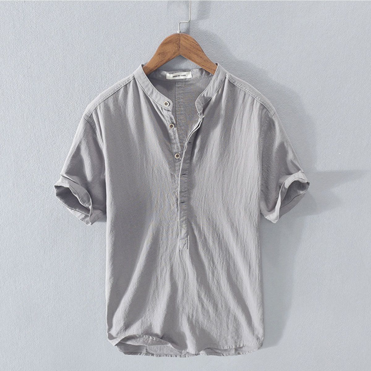 Men's short-sleeved cotton and linen shirt