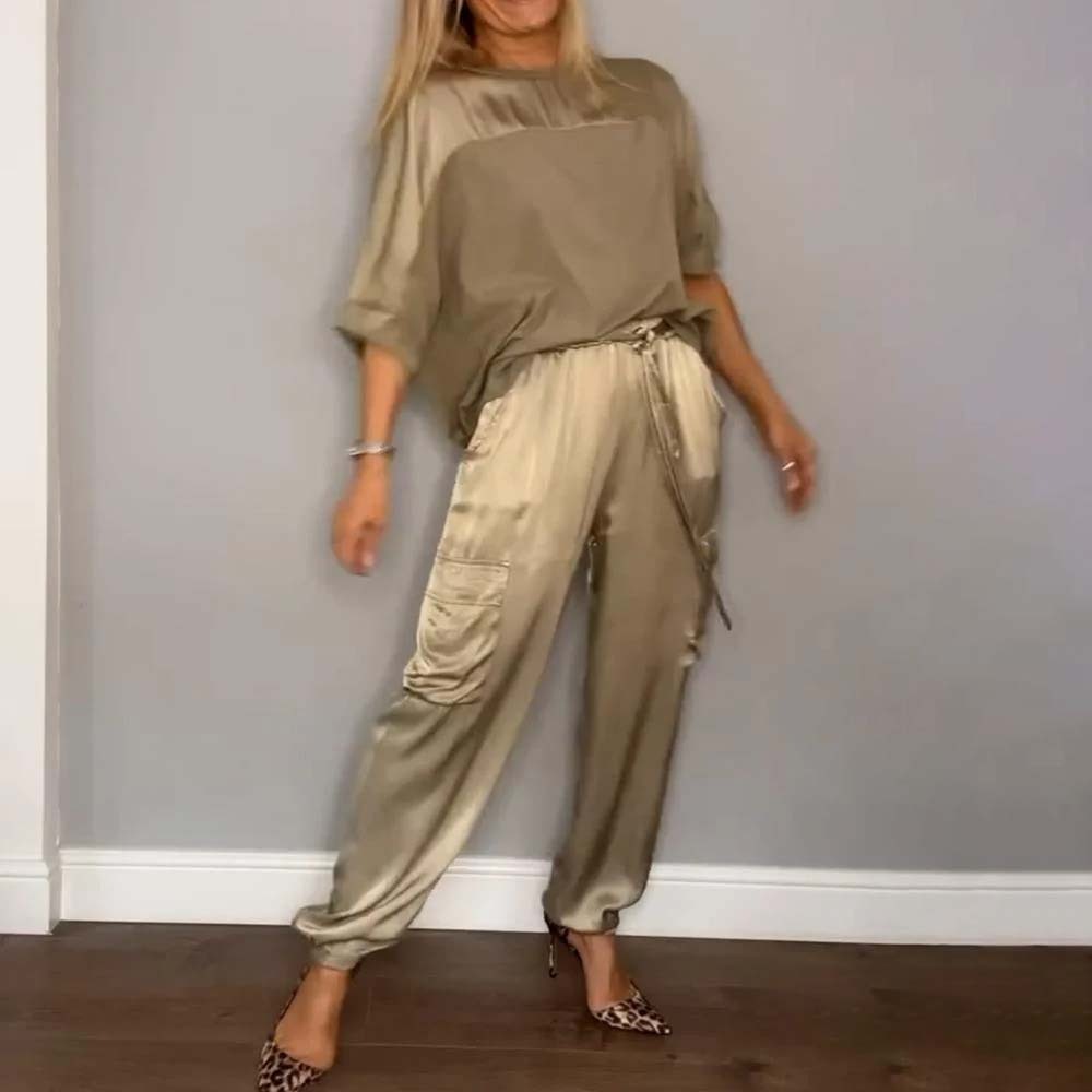 Conjunto dos piezas de top y pantalón media manga de raso liso