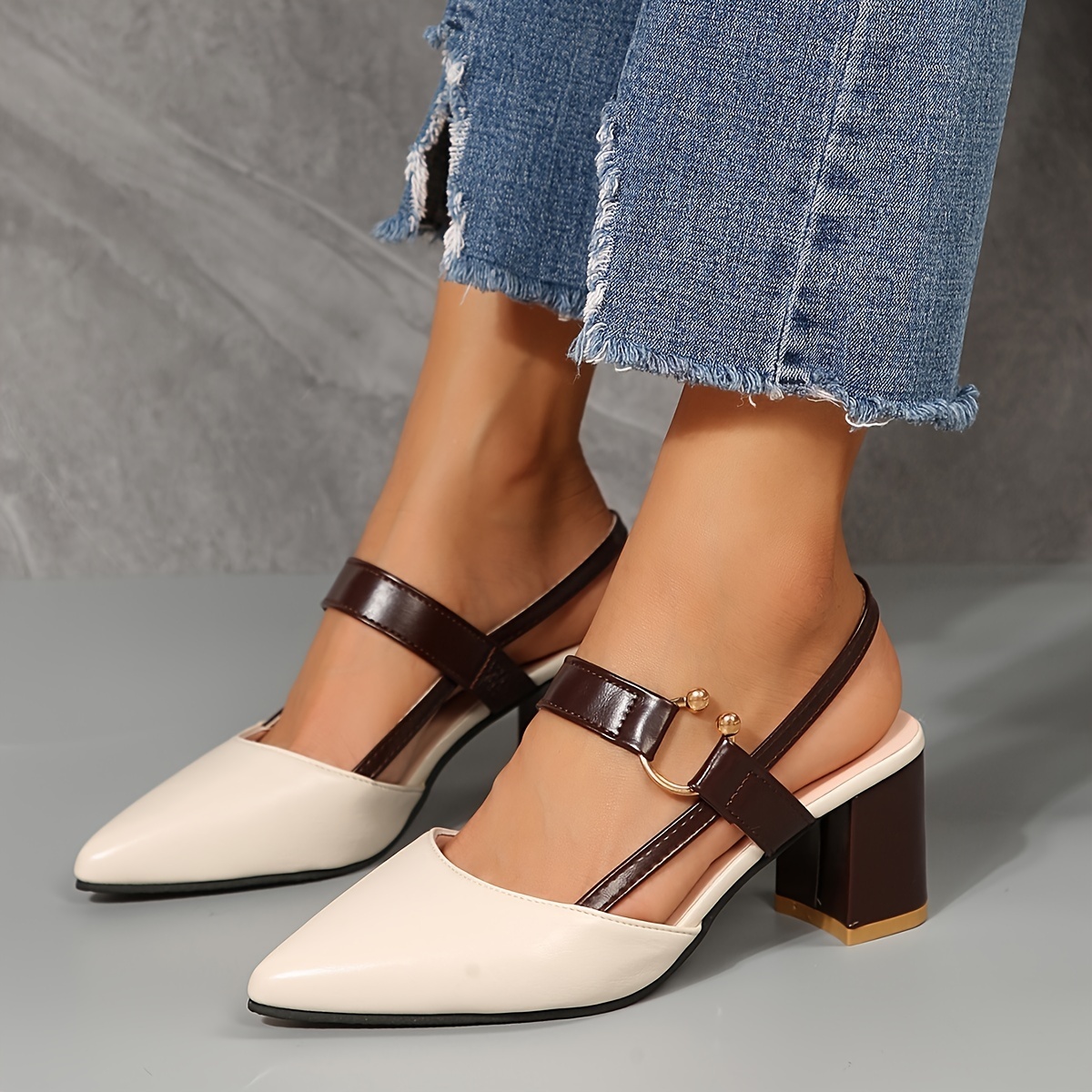  Hojanaranja Sandalias de tacón grueso de mujer con punta en punta de moda de verano