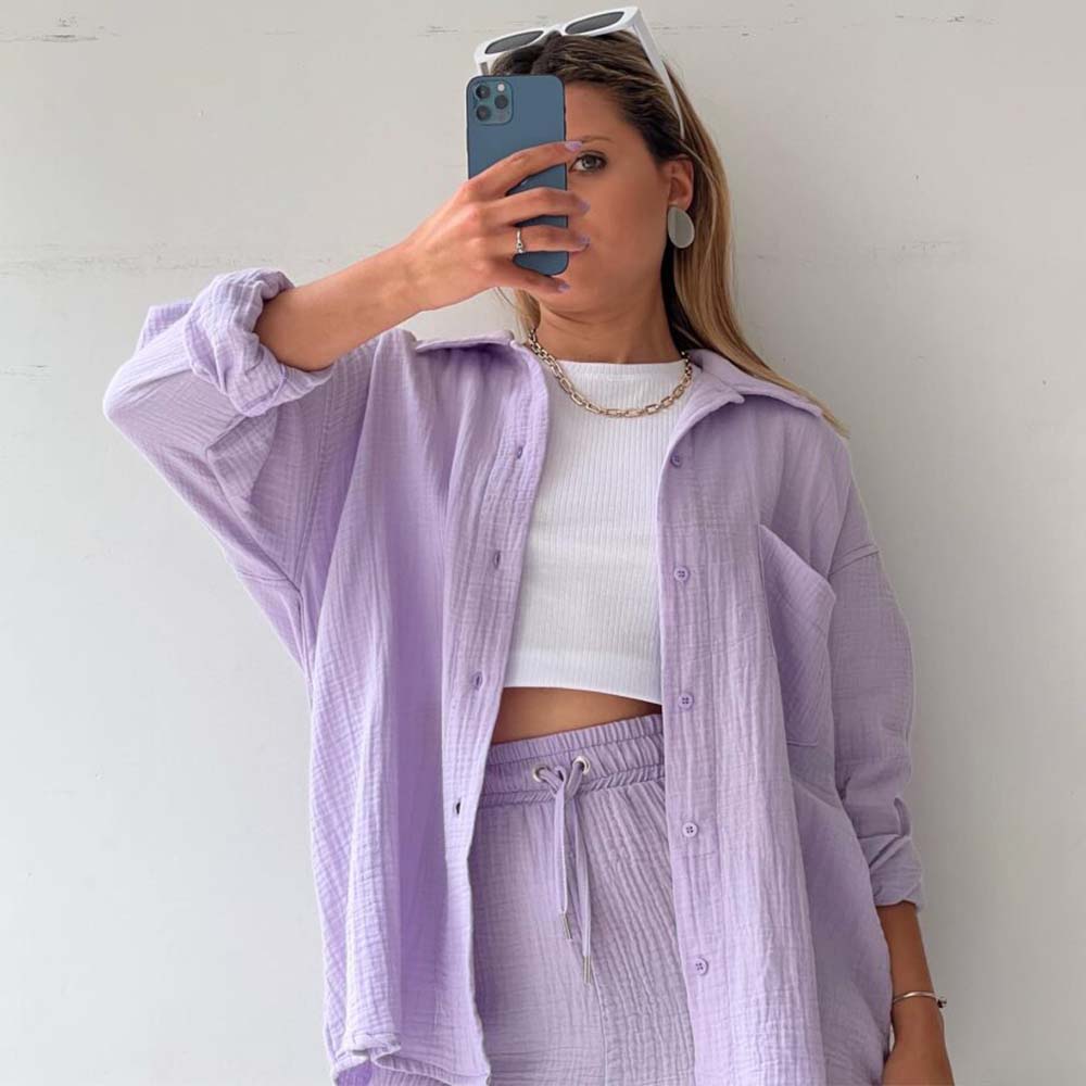 Traje de mujer (camisa de manga larga + pantalón corto)