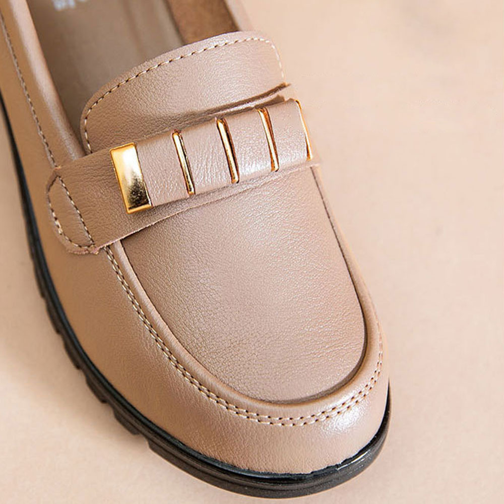 Spring and Autumn Women's Slip-On Leather Flat Loafers