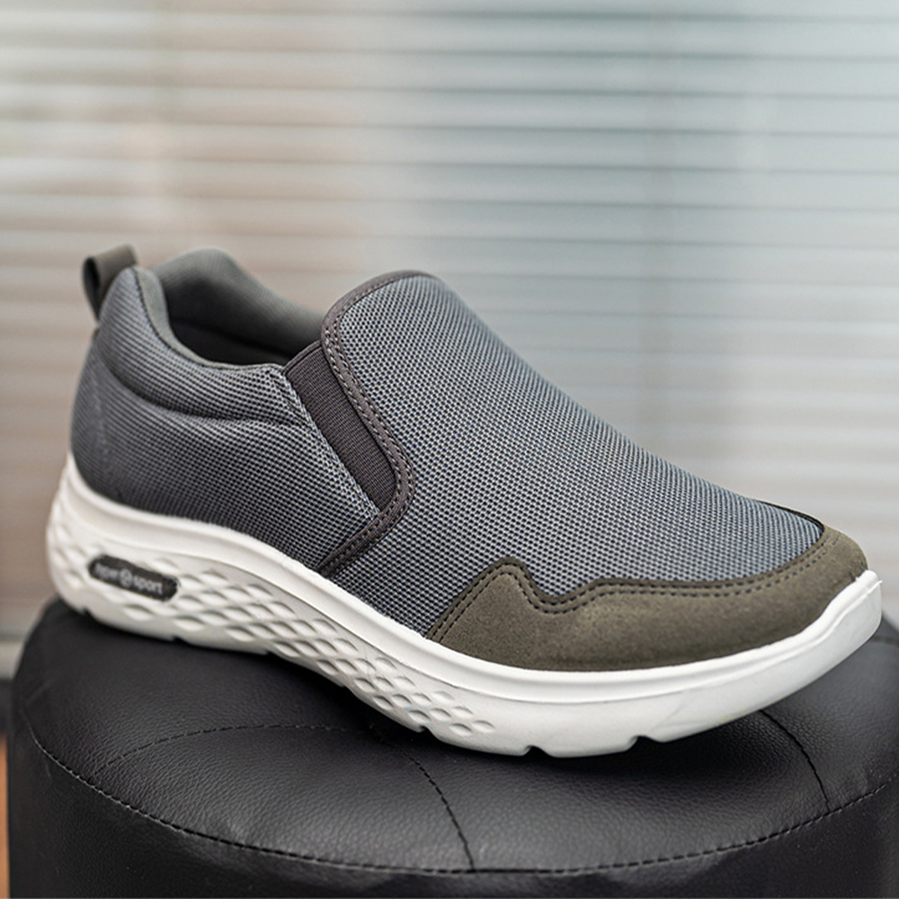 Men's slip-on breathable casual sneakers