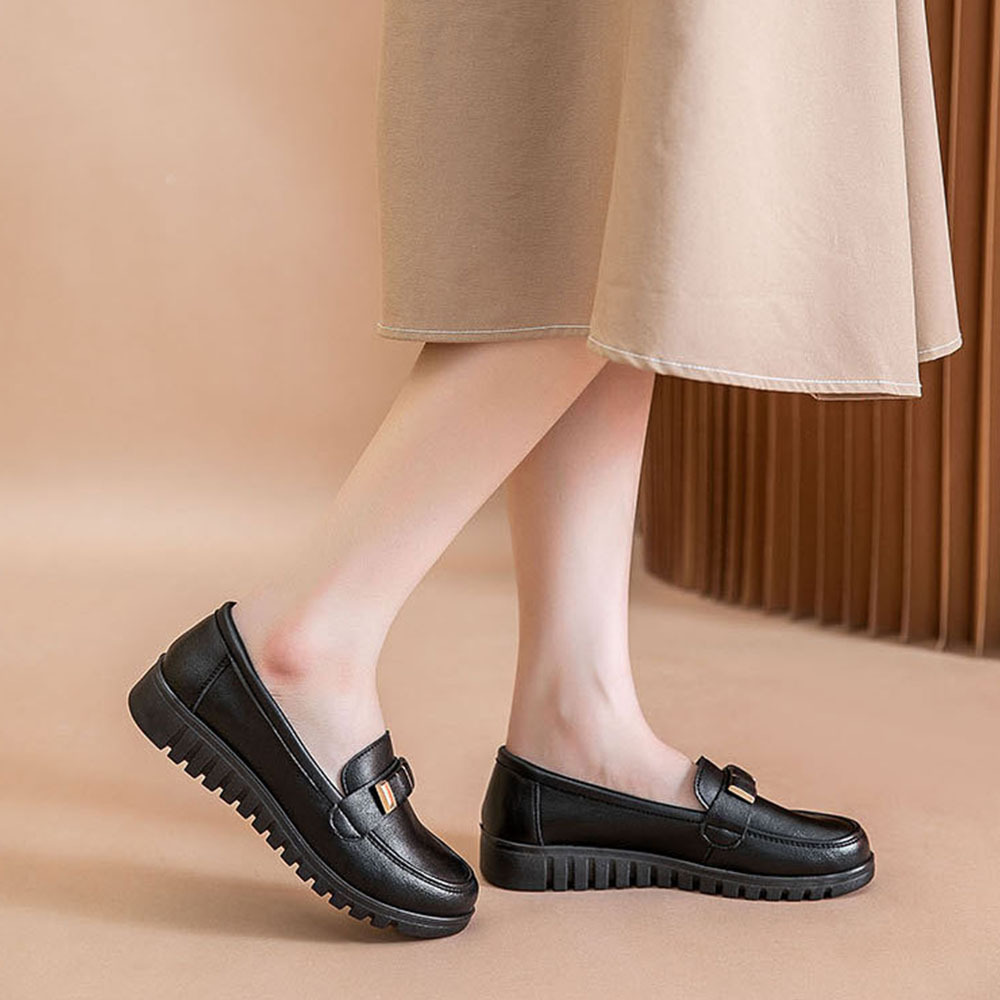 Spring and Autumn Women's Slip-On Leather Flat Loafers