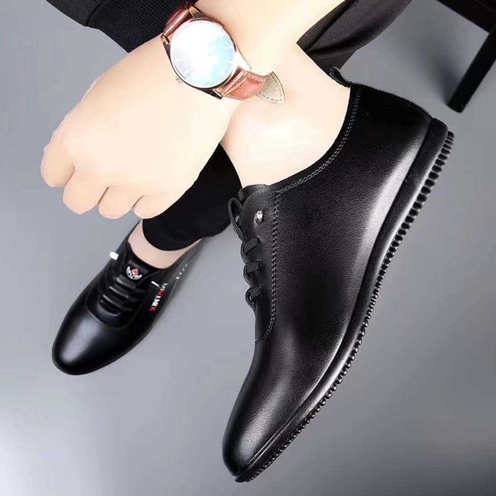 Zapatos casuales de cuero con suela blanda y estilo para hombre