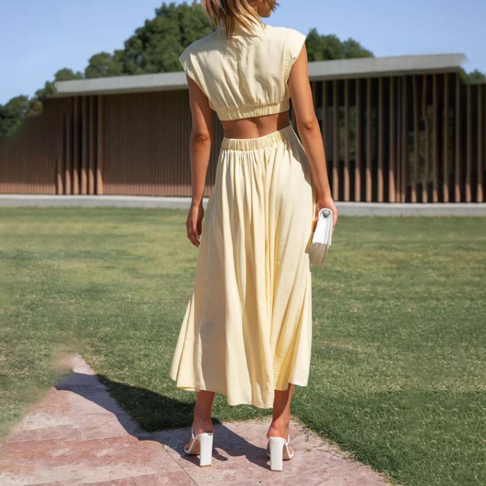 Stylish stand-up collar and exposed waist resort style dress