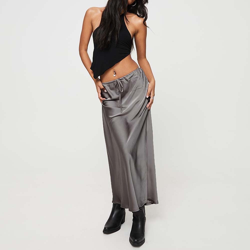 Falda de mujer elegante de satén con tirantes y talle alto