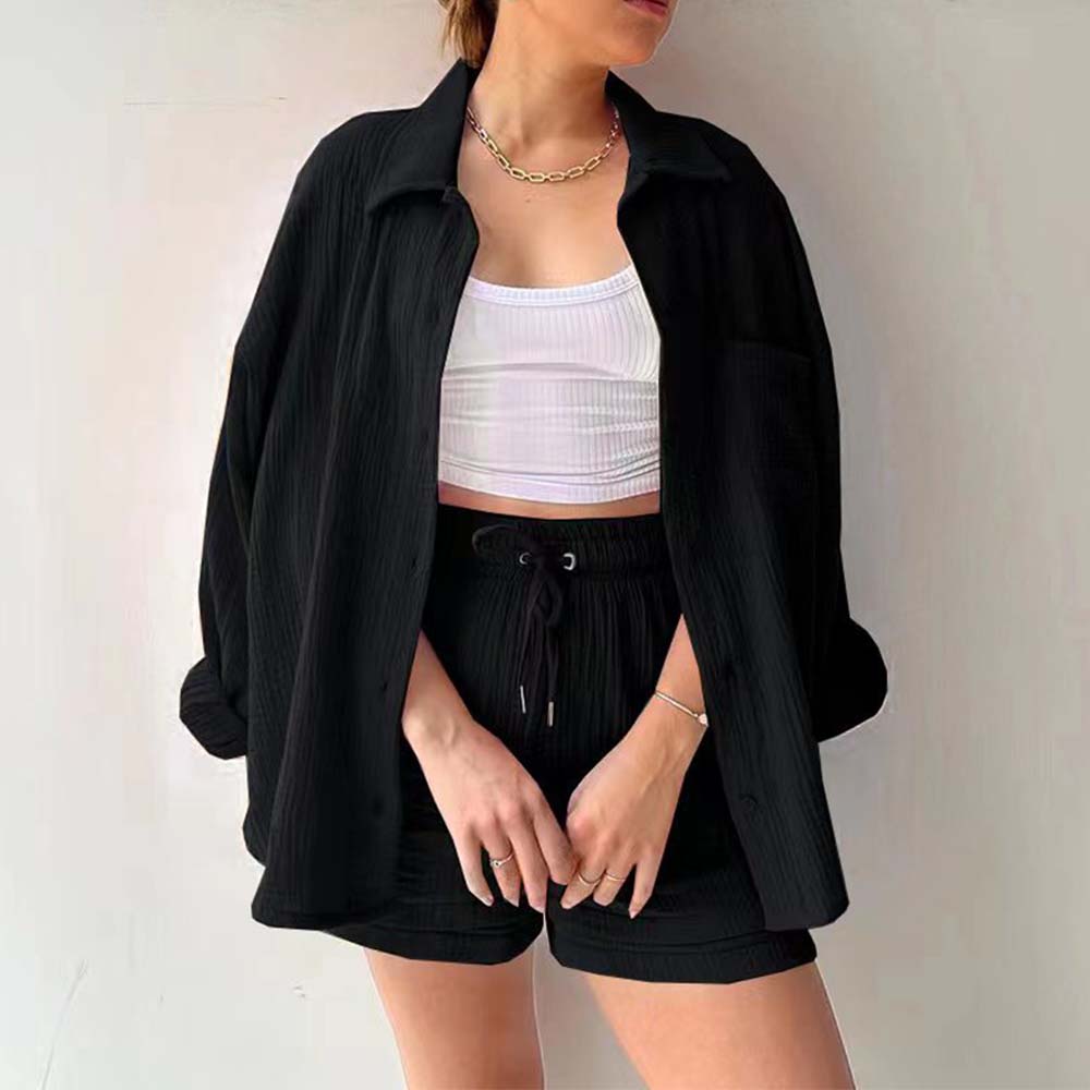 Traje de mujer (camisa de manga larga + pantalón corto)