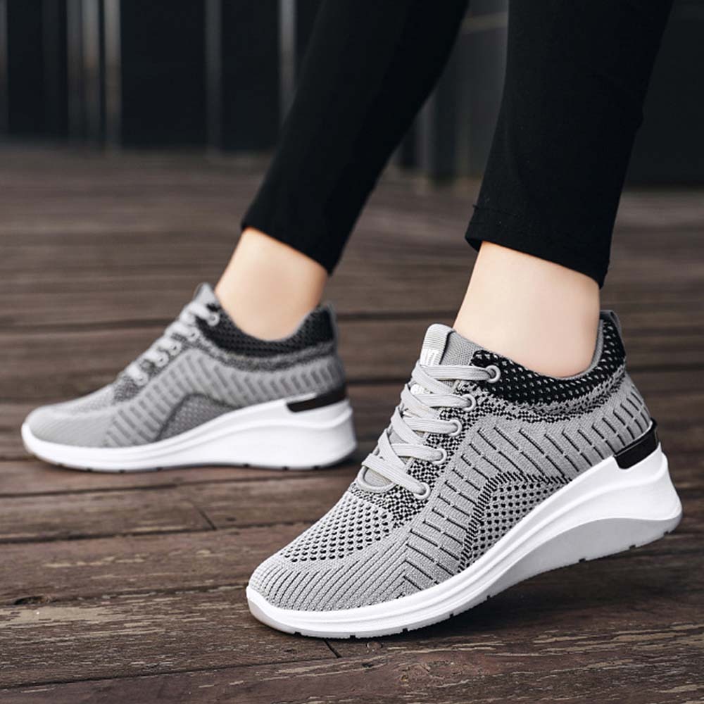 Nuevas zapatillas transpirables de suela gruesa para mujer