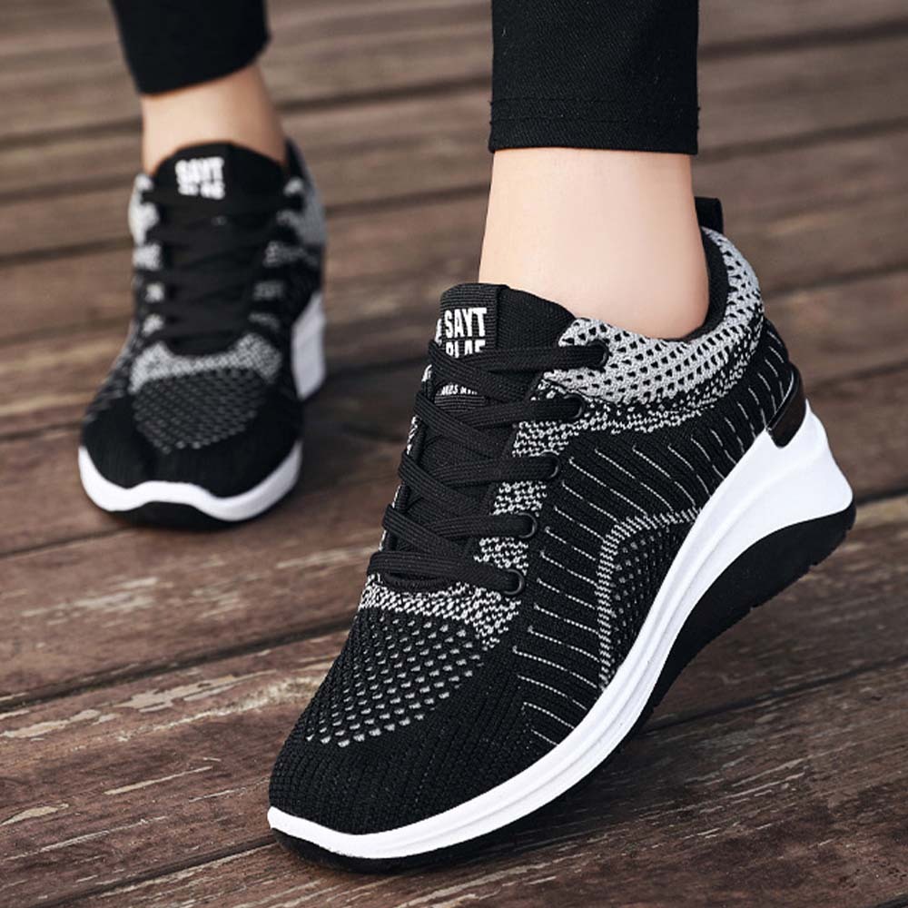 Nuevas zapatillas transpirables de suela gruesa para mujer