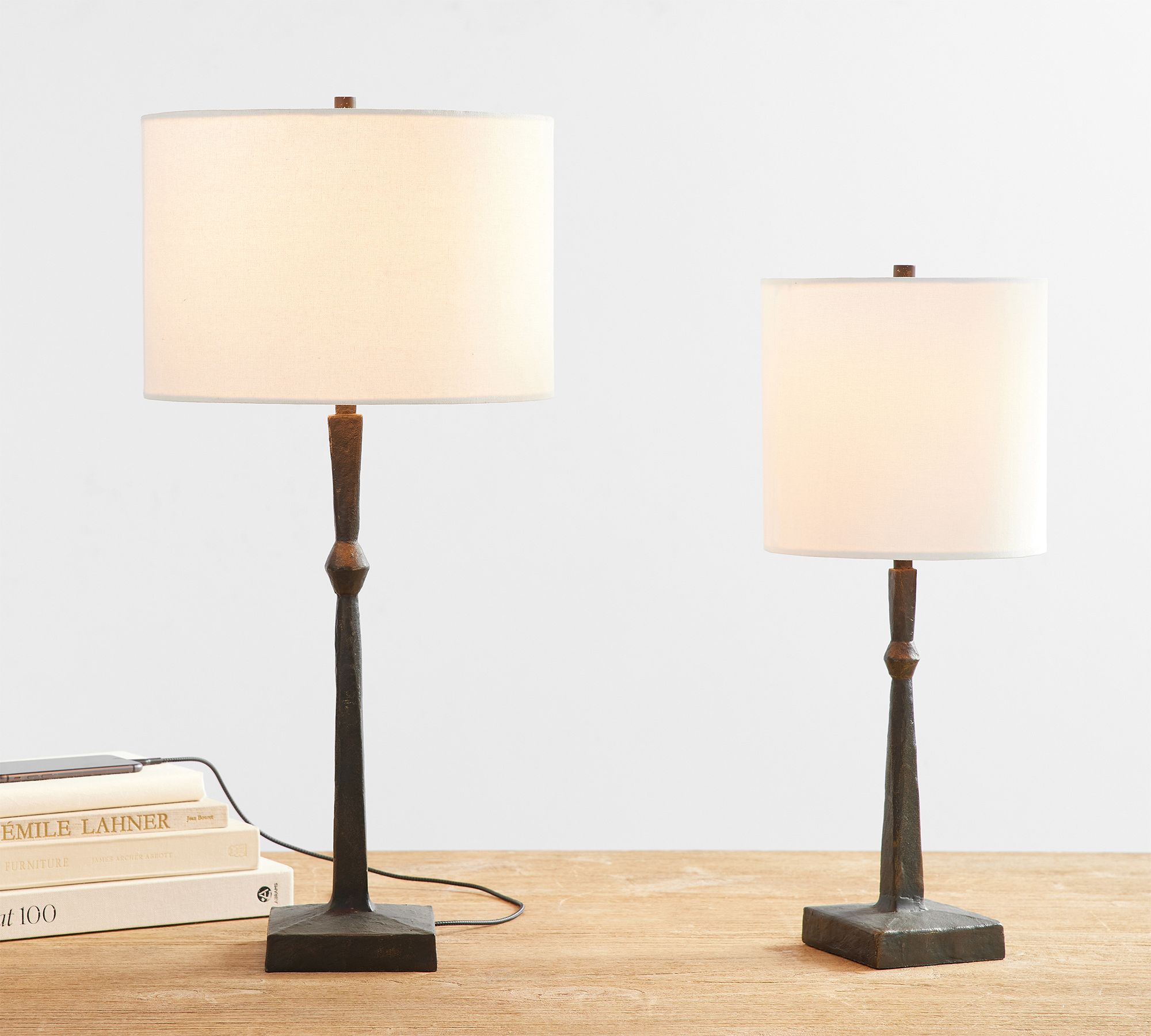 Spot Goods Indoor Living Room Reading Room Made From Brass Hand Finished in Bronze Table Lamp