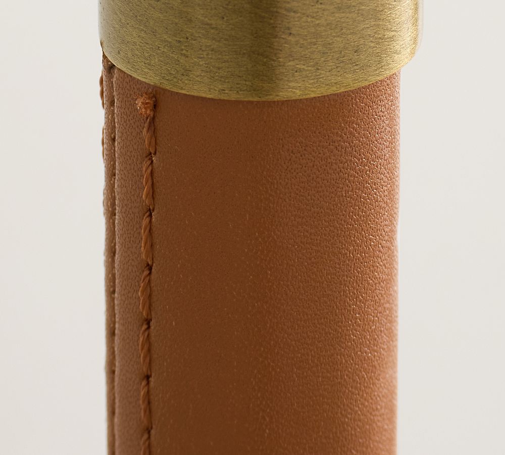 Wholesale Price Indoor Living Room Reading Room Crafted of Brass Finish White Linen Shade with Harp Fitter Table Lamp