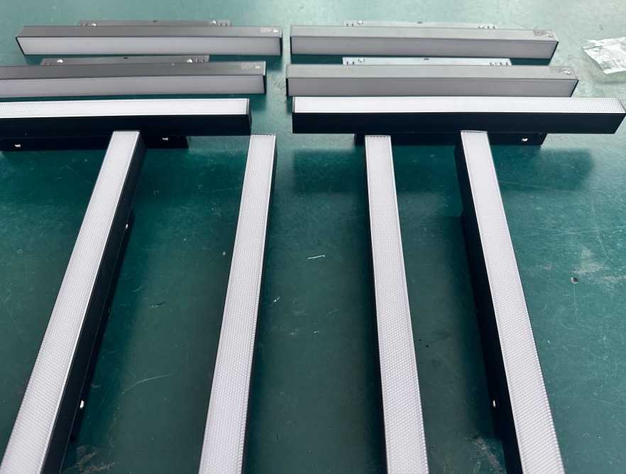 ETL CETL Compliant Modern Magnetic Track Flood 0-10V Zigbee Tuya Smart Dali Dim Black White Cob USA Safety Regulations Comply