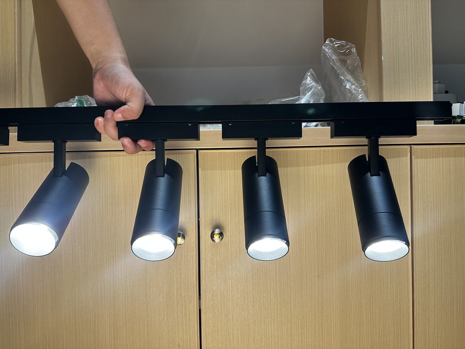 ETL/CETL Certified 7W-25W LED Track Spotlight Black White 0-10V Zigbee Tuya Smart Dali Dim Magnetic for Home Commercial Use