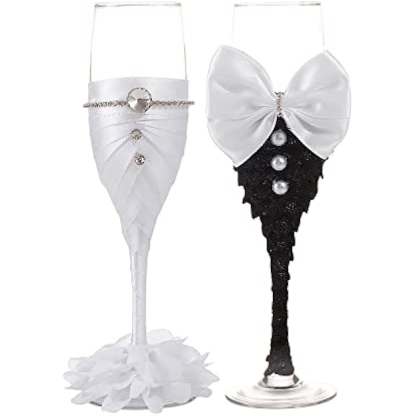 Sparkle and Bash Set of 2 Wedding Champagne Glasses for Bride and Groom Toast, Wedding Decorations, Engagement, Bridal Shower Gifts