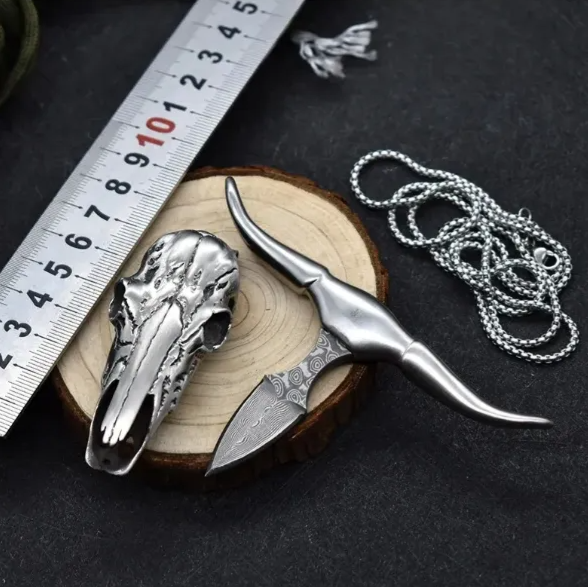 🔥2025 Best Selling Bull Strike Concealed Blade With Self-Defense Mechanism Necklace