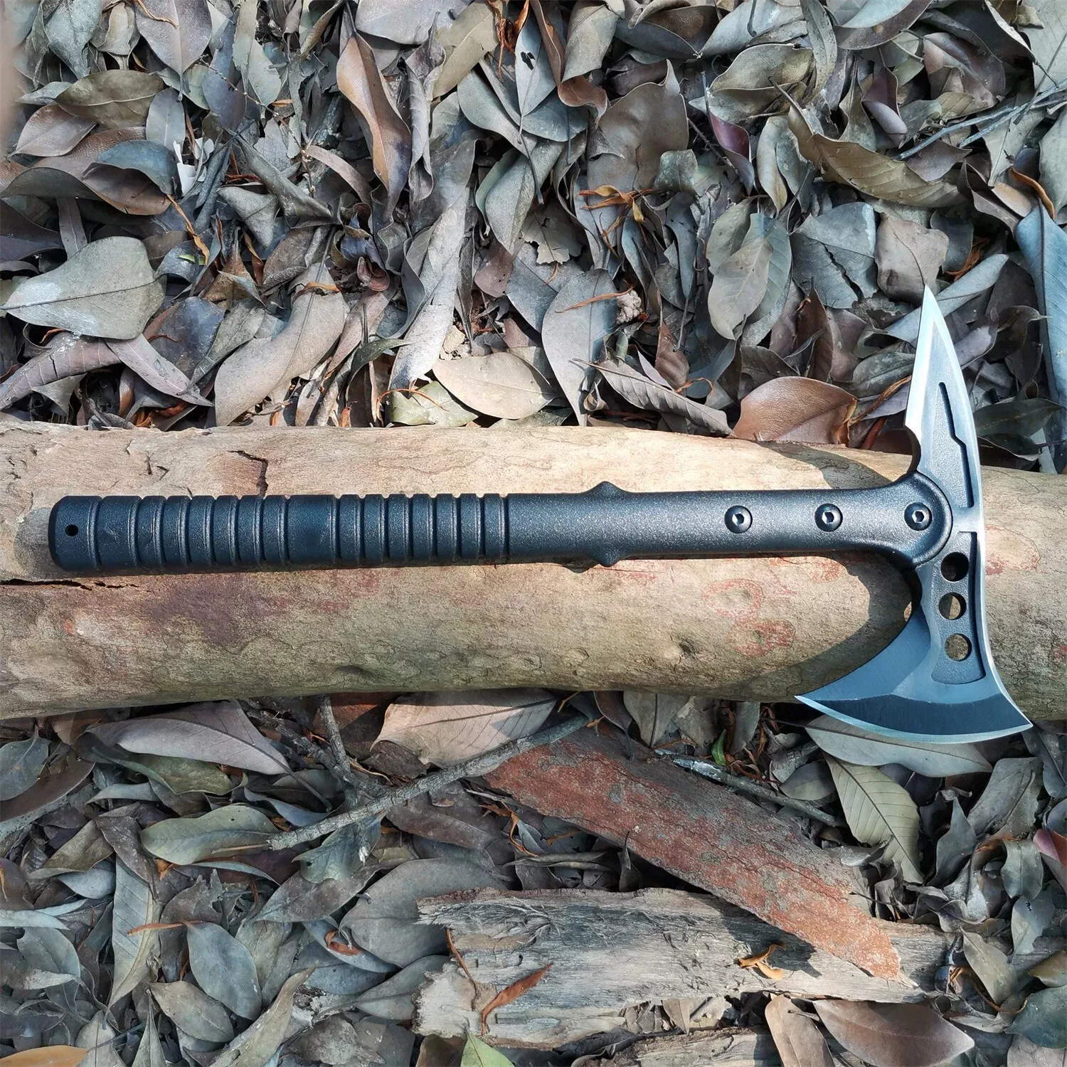 Multi-Functional Garden Axe: Effortless Tree Trimming