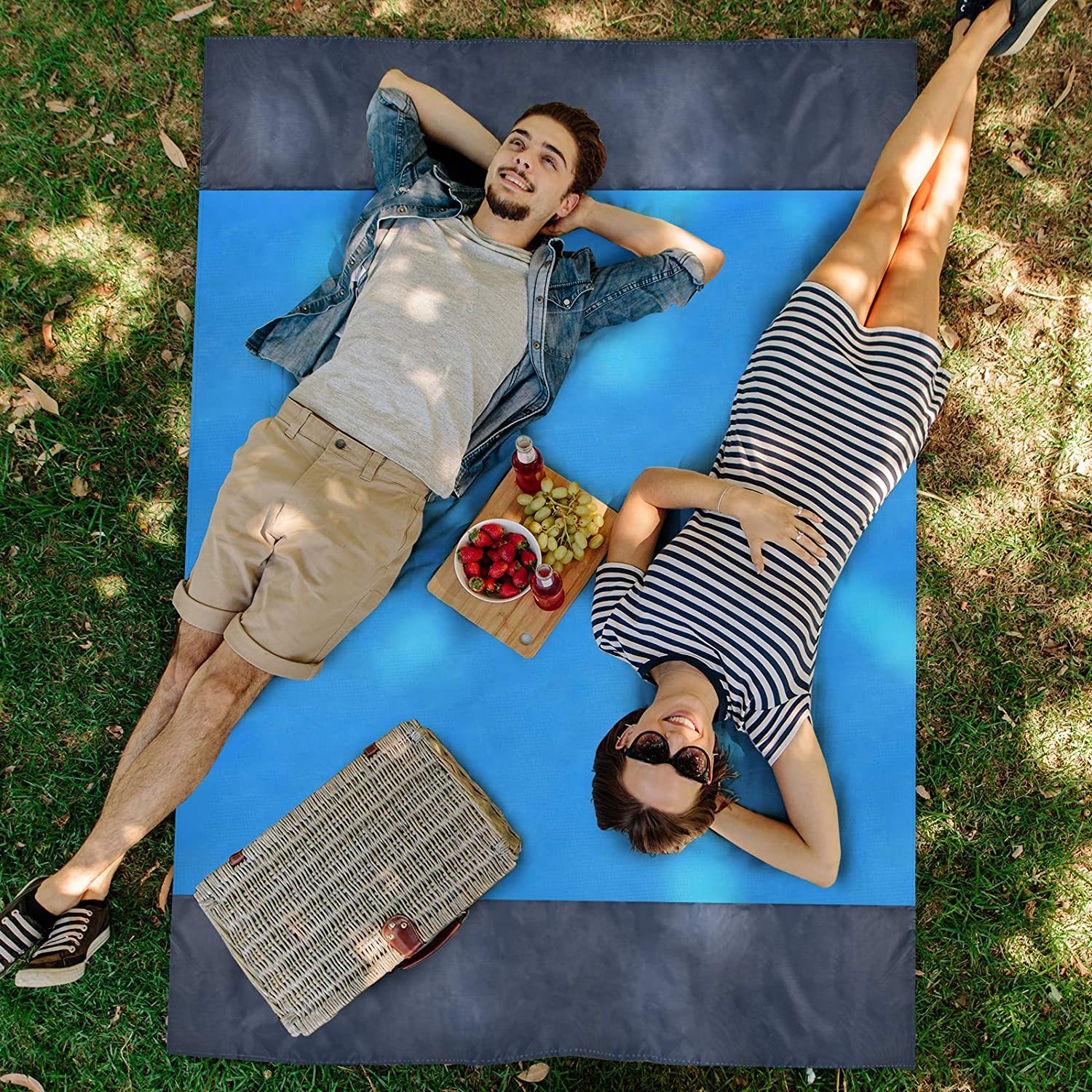 2x2.1m Waterproof Pocket Beach Blanket Folding Camping Mat Mattress Portable Lightweight Mat Outdoor Picnic Mat Sand Beach Mat