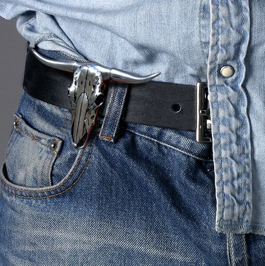 🔥2025 Best Selling Bull Strike Concealed Blade With Self-Defense Mechanism Necklace