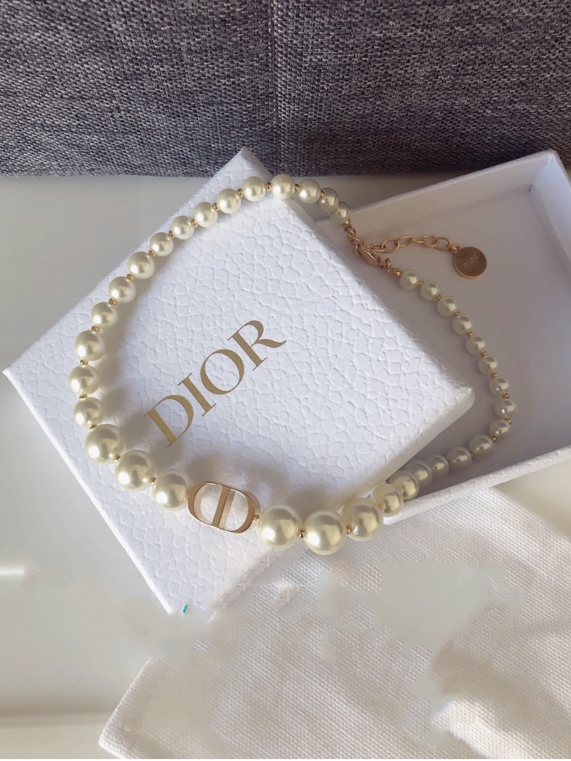 Christian Dior | 30 Colier de perle din metal placat cu aur Montaigne