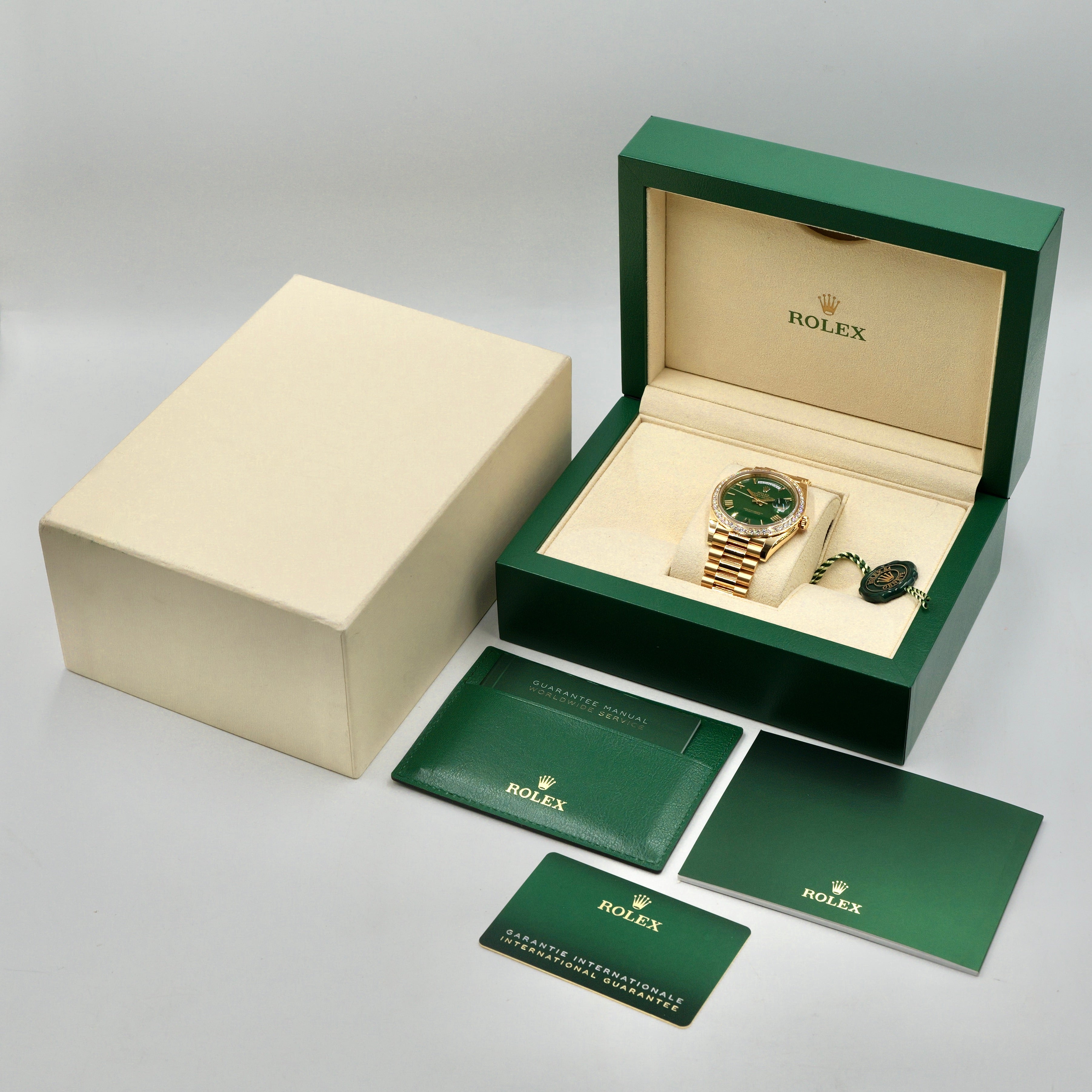 Rolex Day-Date 40 RBR zöld számlappal 228348RBR — Teljes szett (2023)