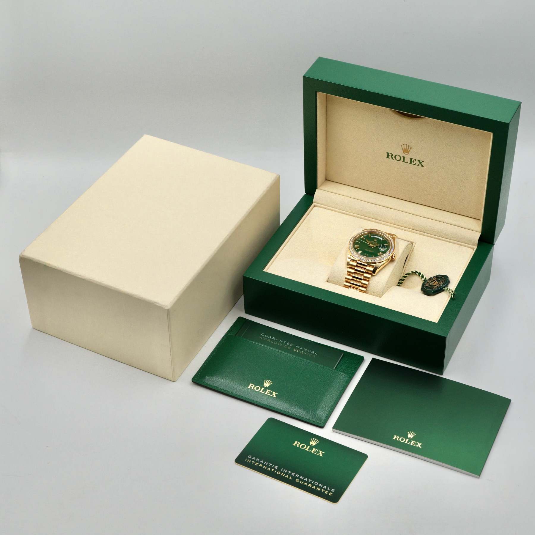 Rolex Day-Date 40 RBR zöld számlappal 228348RBR — Teljes szett (2023)
