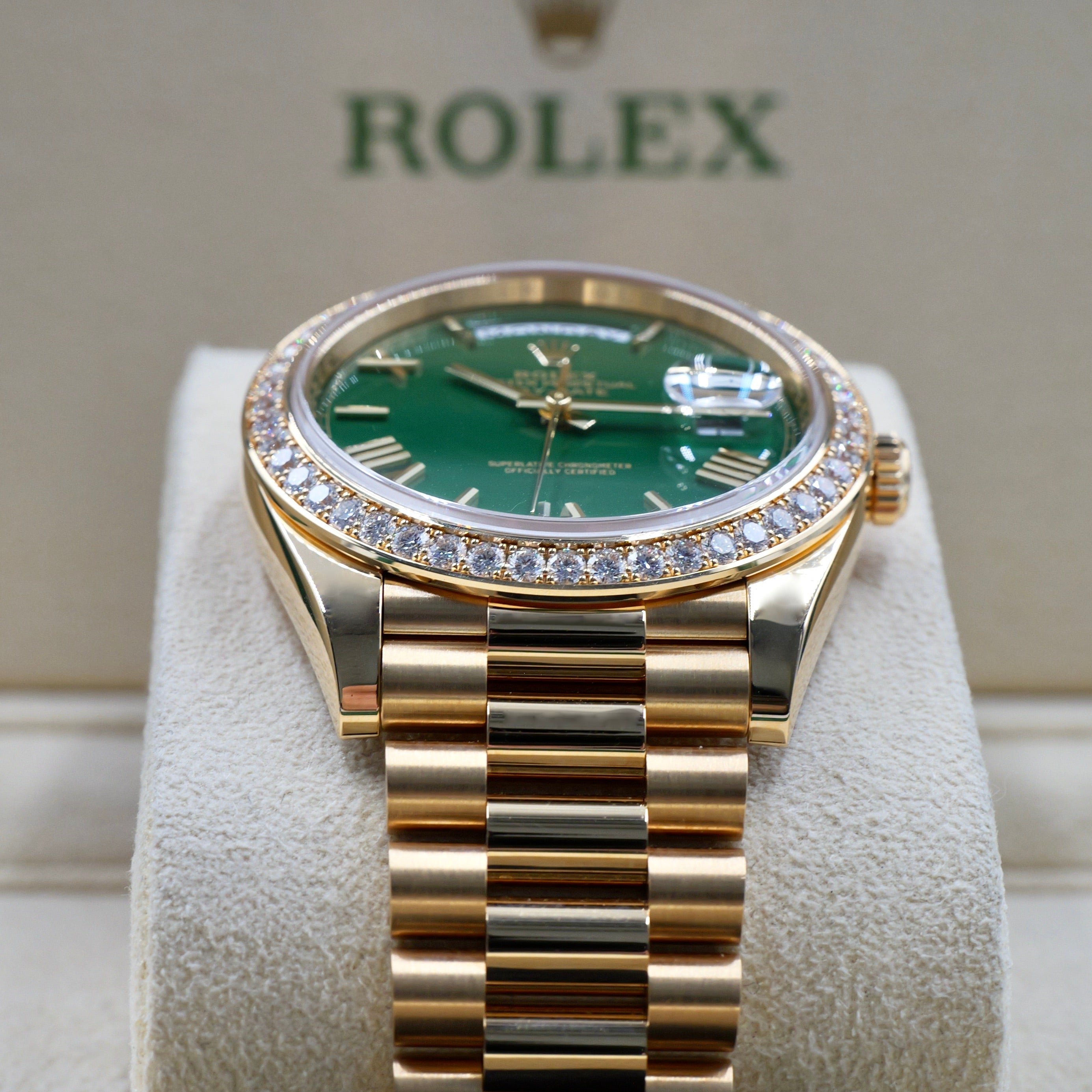Rolex Day-Date 40 RBR zöld számlappal 228348RBR — Teljes szett (2023)