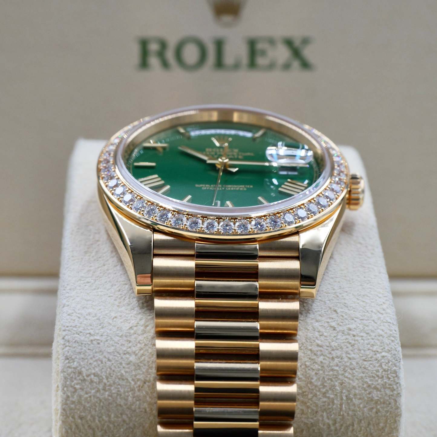 Rolex Day-Date 40 RBR zöld számlappal 228348RBR — Teljes szett (2023)