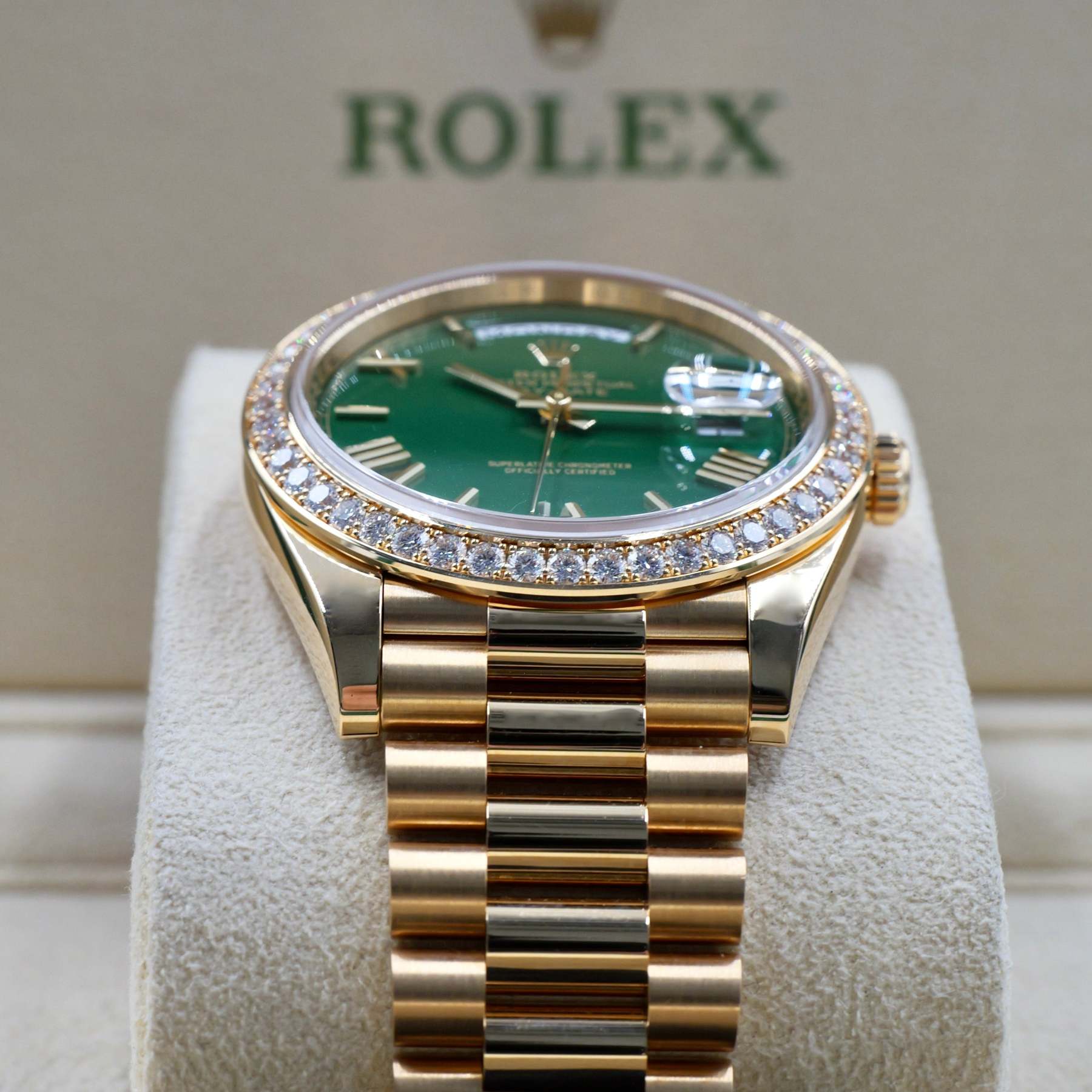 Rolex Day-Date 40 RBR zöld számlappal 228348RBR — Teljes szett (2023)