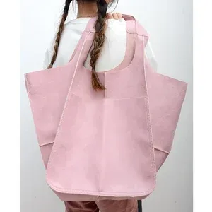 👜O tendință de modă, un stil simplu, un accesoriu invariabil pentru femei, potrivit pentru toate ocaziile - arta din piele.