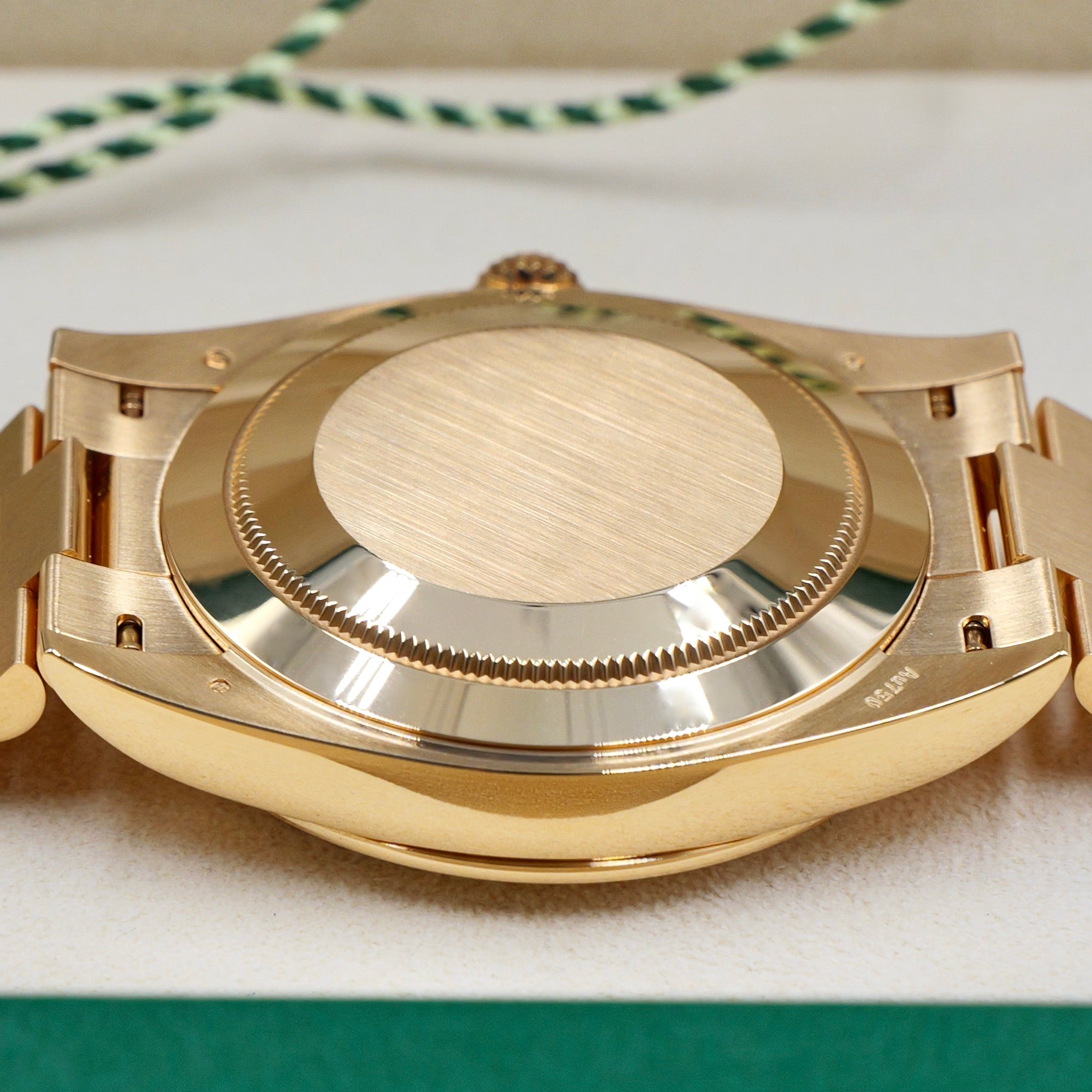 Kiváló minőségű Rolex Day-Date 40 (RBR) zöld számlappal, 228348RBR modellszám – Teljes szett (2023)