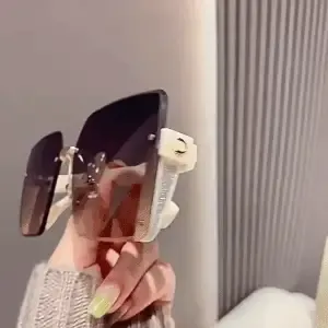 Versace-Damen-Halbrahmen-Sonnenbrille aus Metall