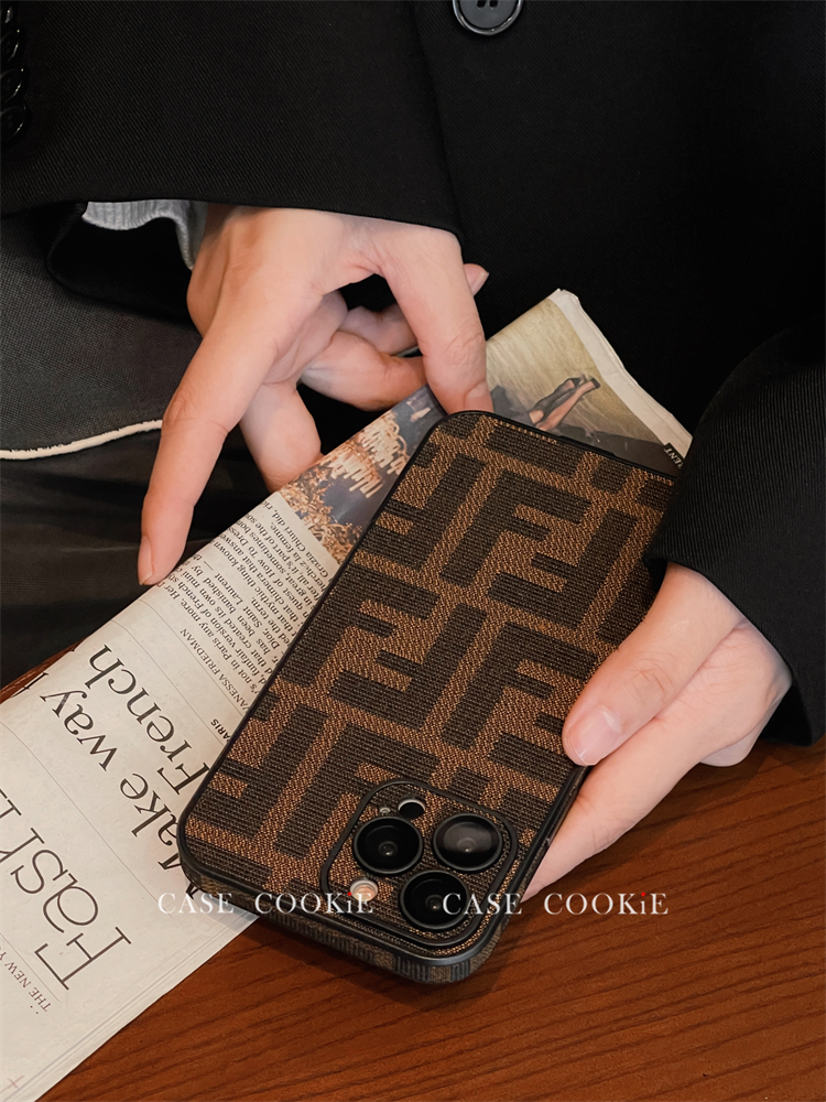 Fendi iPhone Case Brown-QB241650-casefeely Fendi iPhone Case Brown-QB241650-casefeely