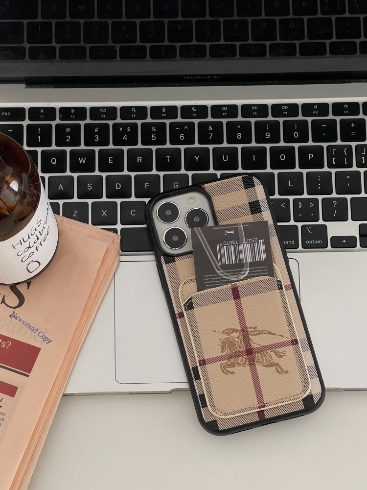 *BURBERRY* LEATHER PHONE CASE 関税/送料込 Burberry Leather iPhone Case – BELKCASE