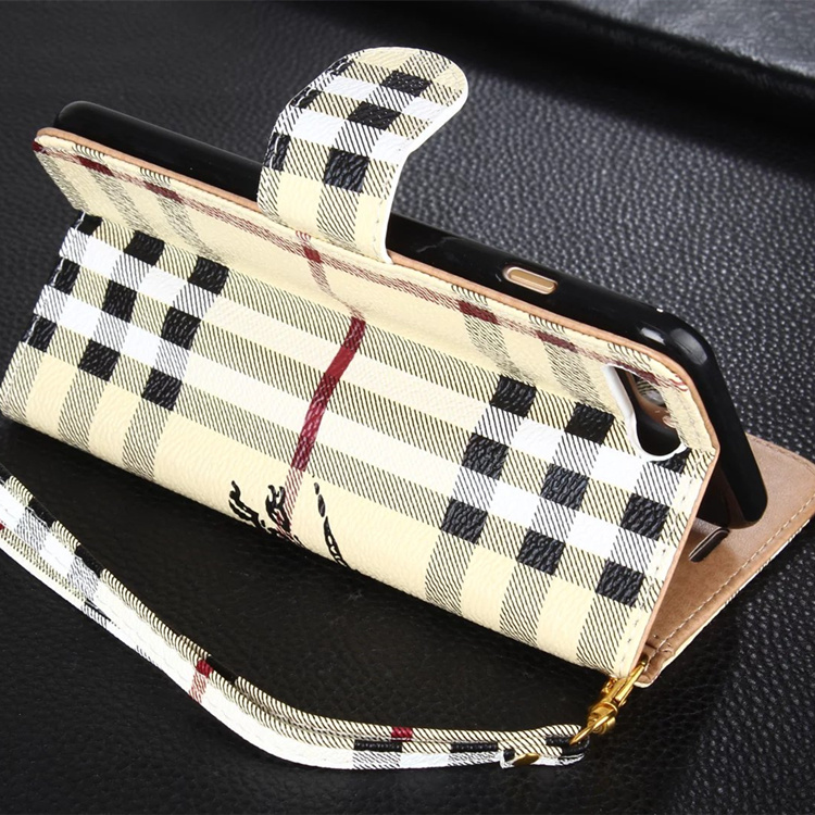 BURBERRY selling Wristlet I Phone XS Max Card Case