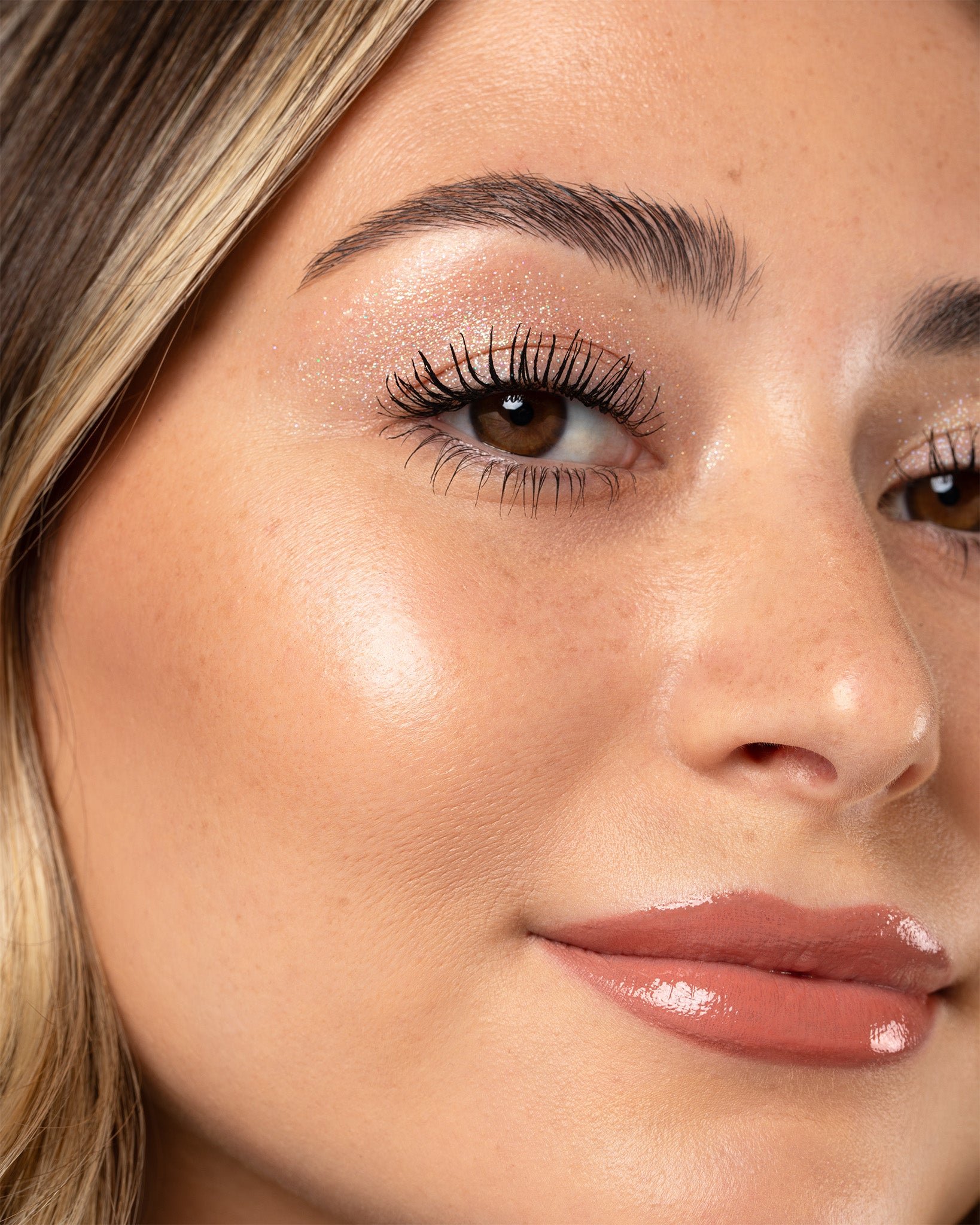 🔥LAST DAY SALE 49% OFF✨Shimmer eyeshadow Stick✨