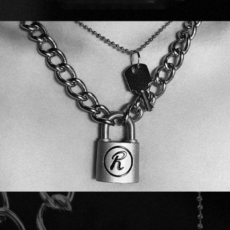 Nana Punk Lock key Couple R Necklace