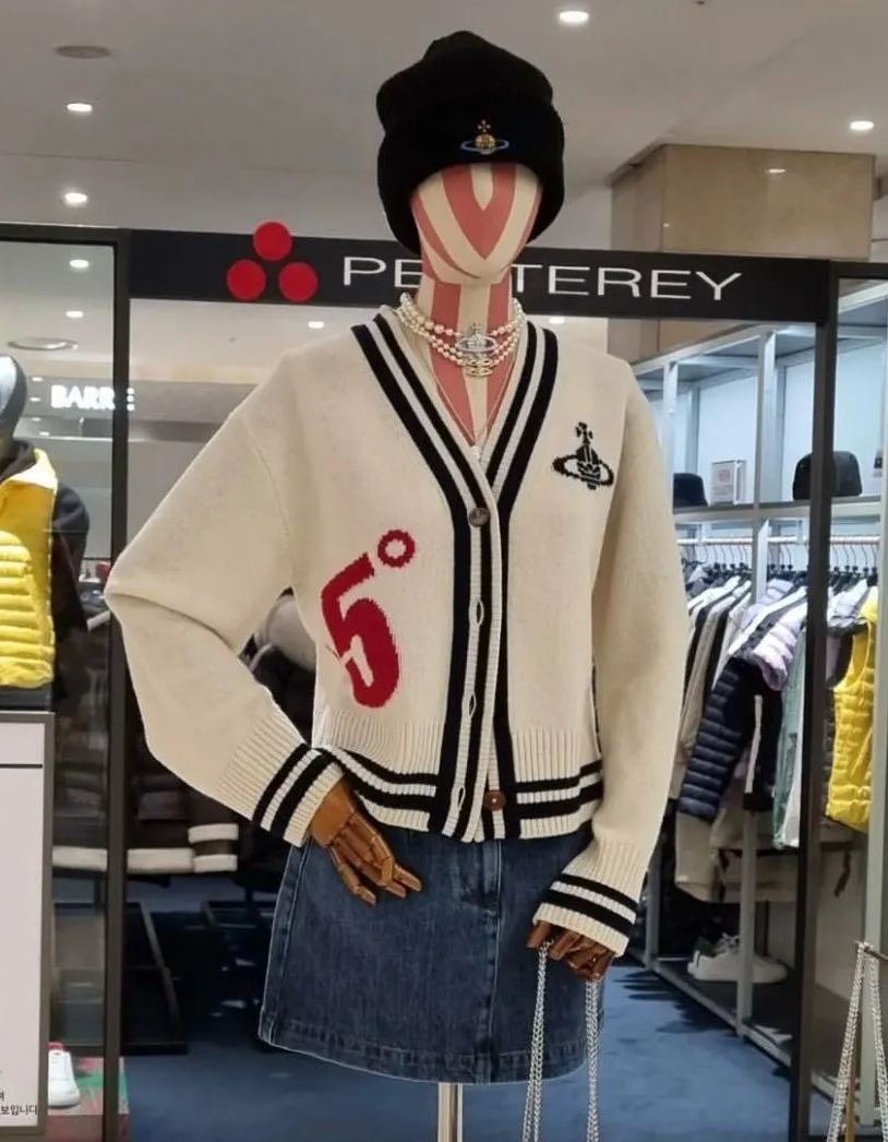 V-Neck Heart Graffiti Cardigan Saturn Sweater