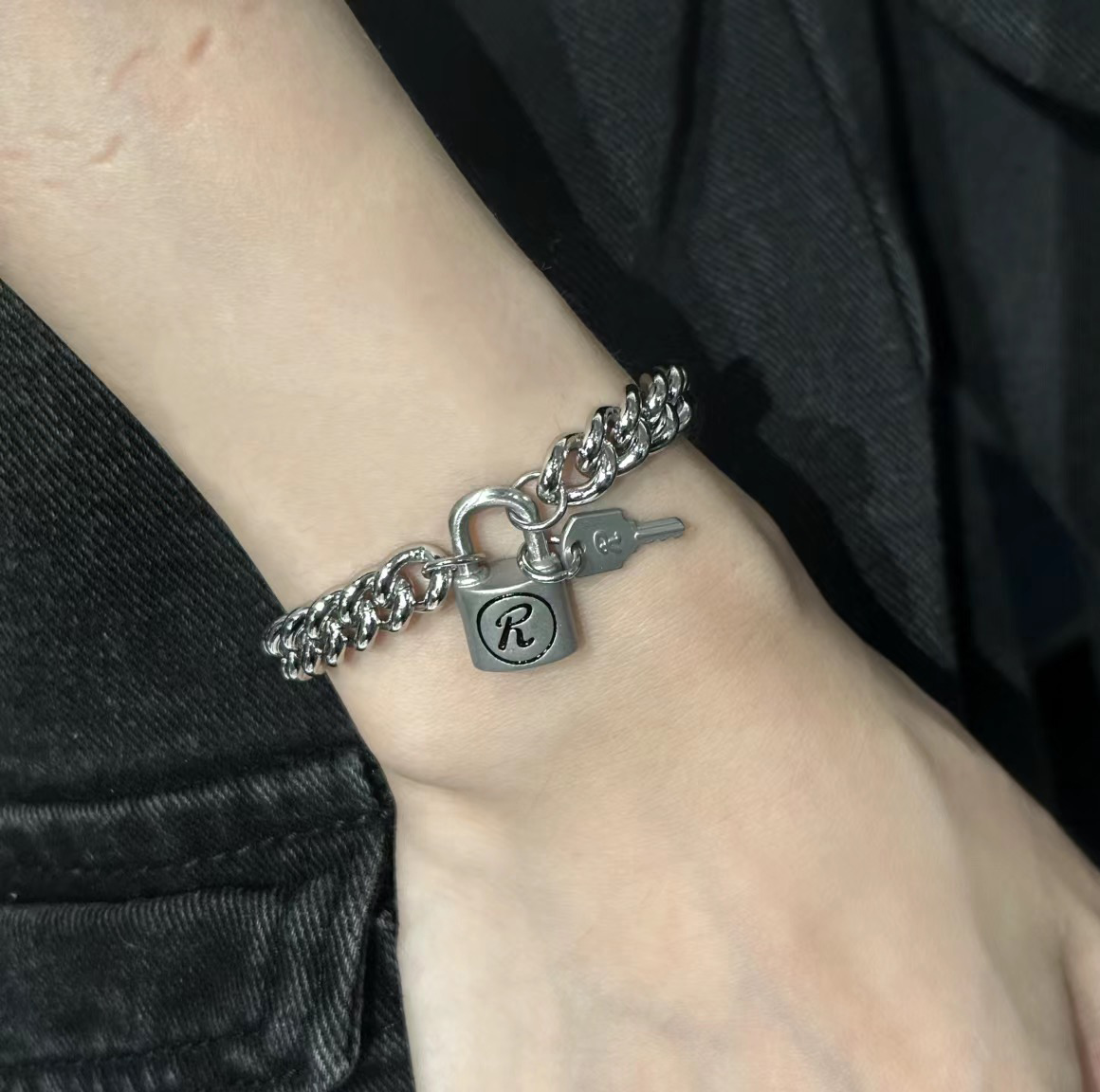 Punk Lock Key R Necklace