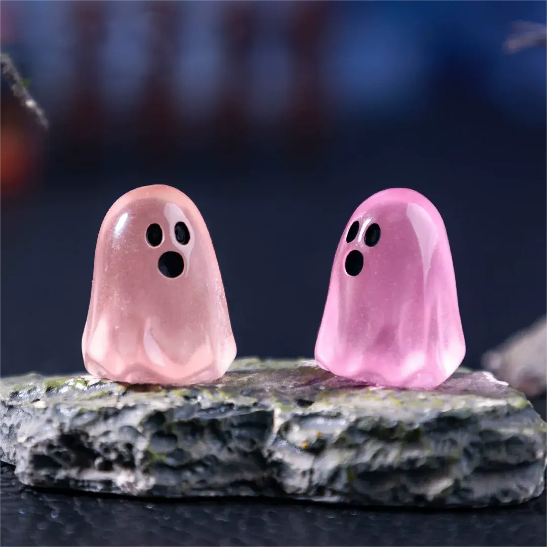 Glow-In-The-Dark Ghost Miniature Landscape Halloween Ornaments - soufeeluk